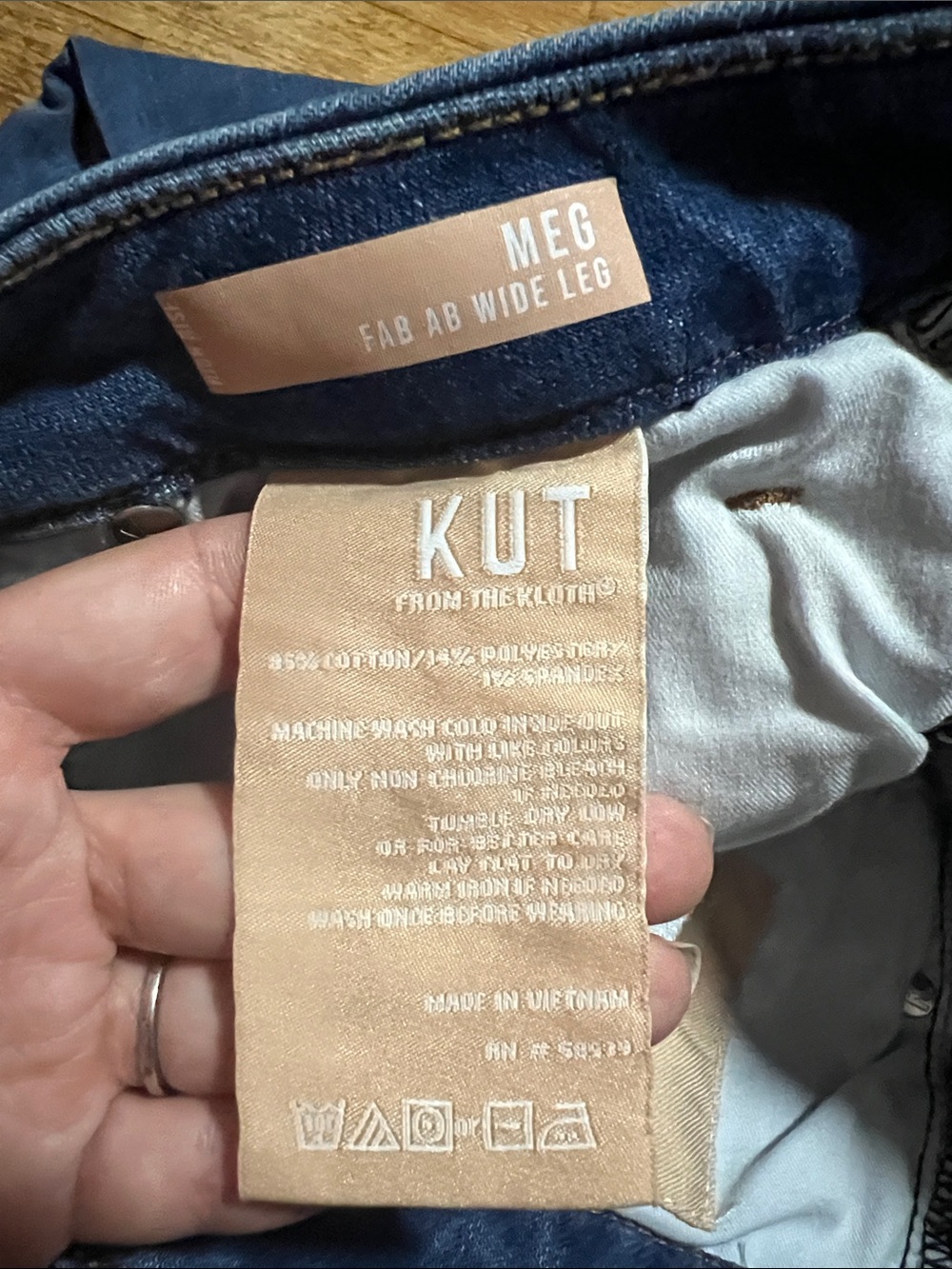 Kut From The Kloth Meg Fab Ab High Rise Wide Leg Raw Hem Jeans Size 6 - Picture 6 of 6